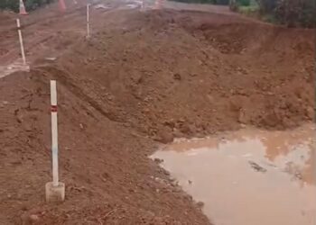 Cratera na BR-401 segue aberta um dia após rompimento por chuvas em Normandia; governo cria rota provisória