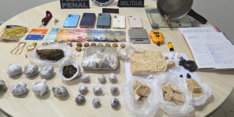 Jovens são presos com mais de 1kg de cocaína e skunk em Rorainópolis