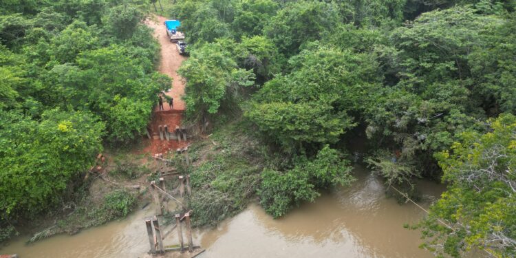 Bonfim tem mais da metade da população isolada por impactos das chuvas em pontes e estradas