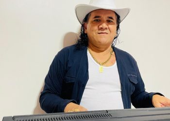 Cantor e tecladista roraimense RaySom morre aos 61 anos
