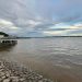 Nível do rio Branco sobe após chuvas e atinge cota de inundação em Caracaraí, no Sul de Roraima